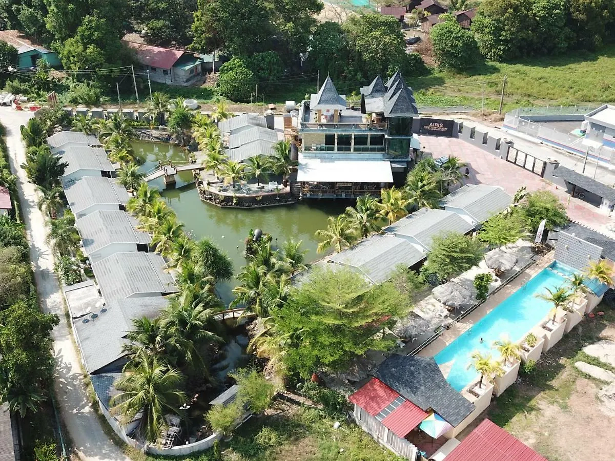 Casa Loma Resort Pantai Cenang